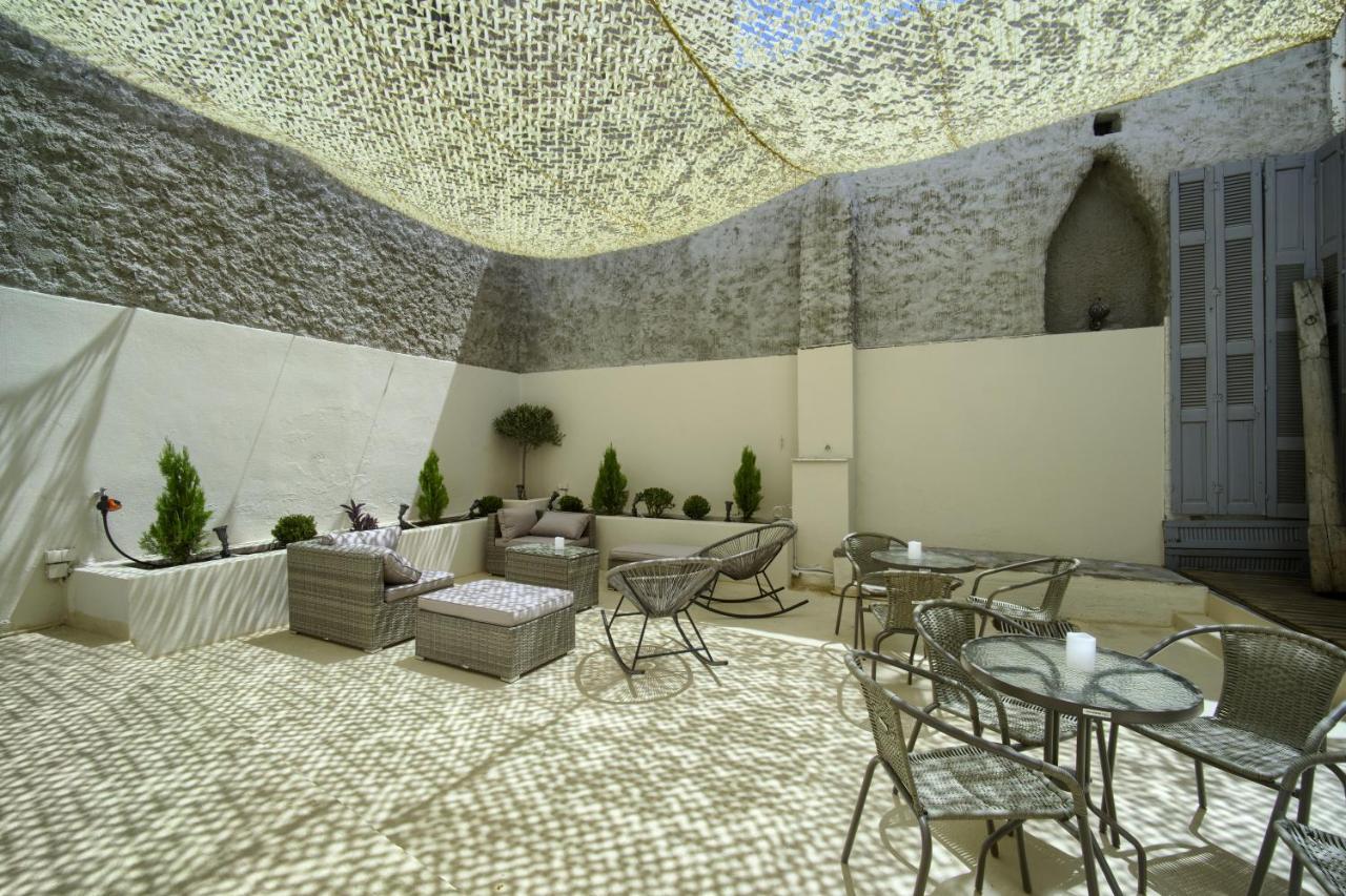 Karma Athens Aparthotel Exterior photo