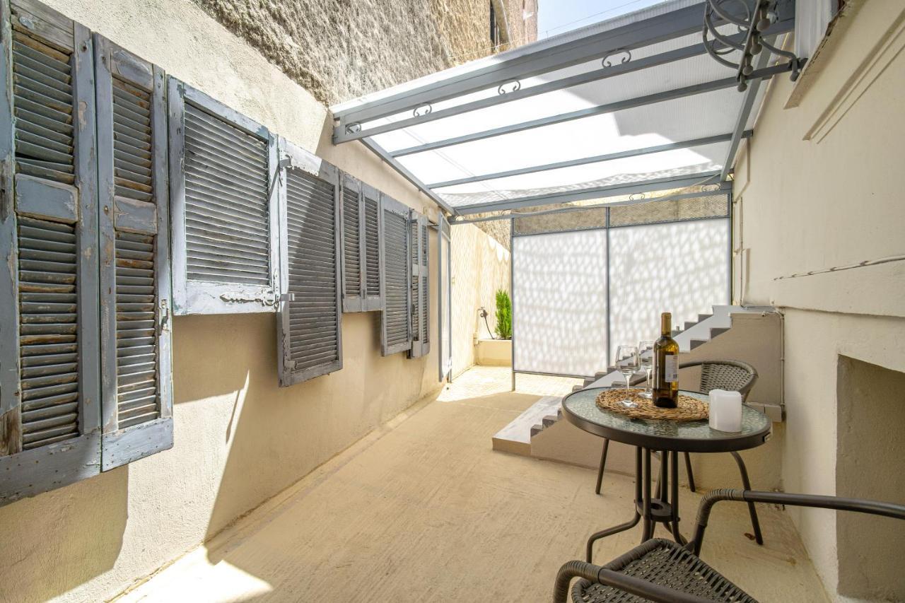 Karma Athens Aparthotel Exterior photo
